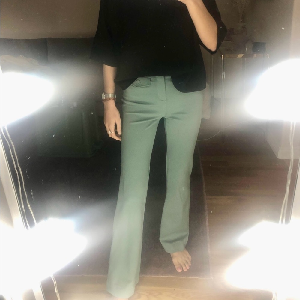 Straight leg trousers with a zipper on the side